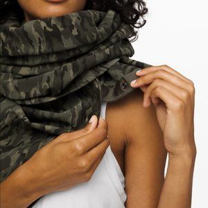 Lululemon Camo Convertible Vinyasa Scarf